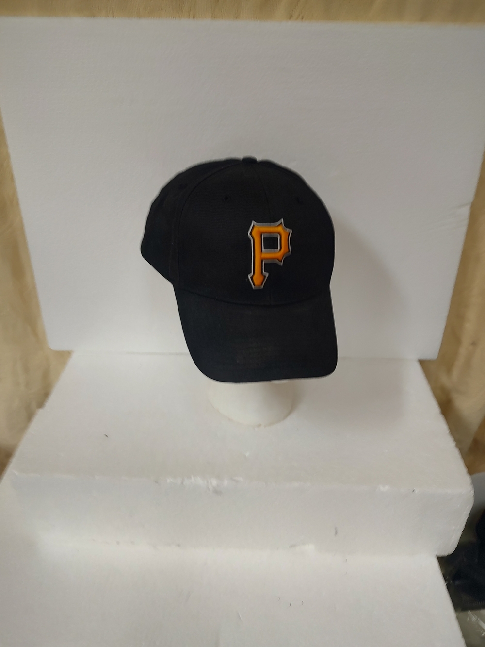 Pittsburgh Pirates Black Baseball Cap - Men's Hat